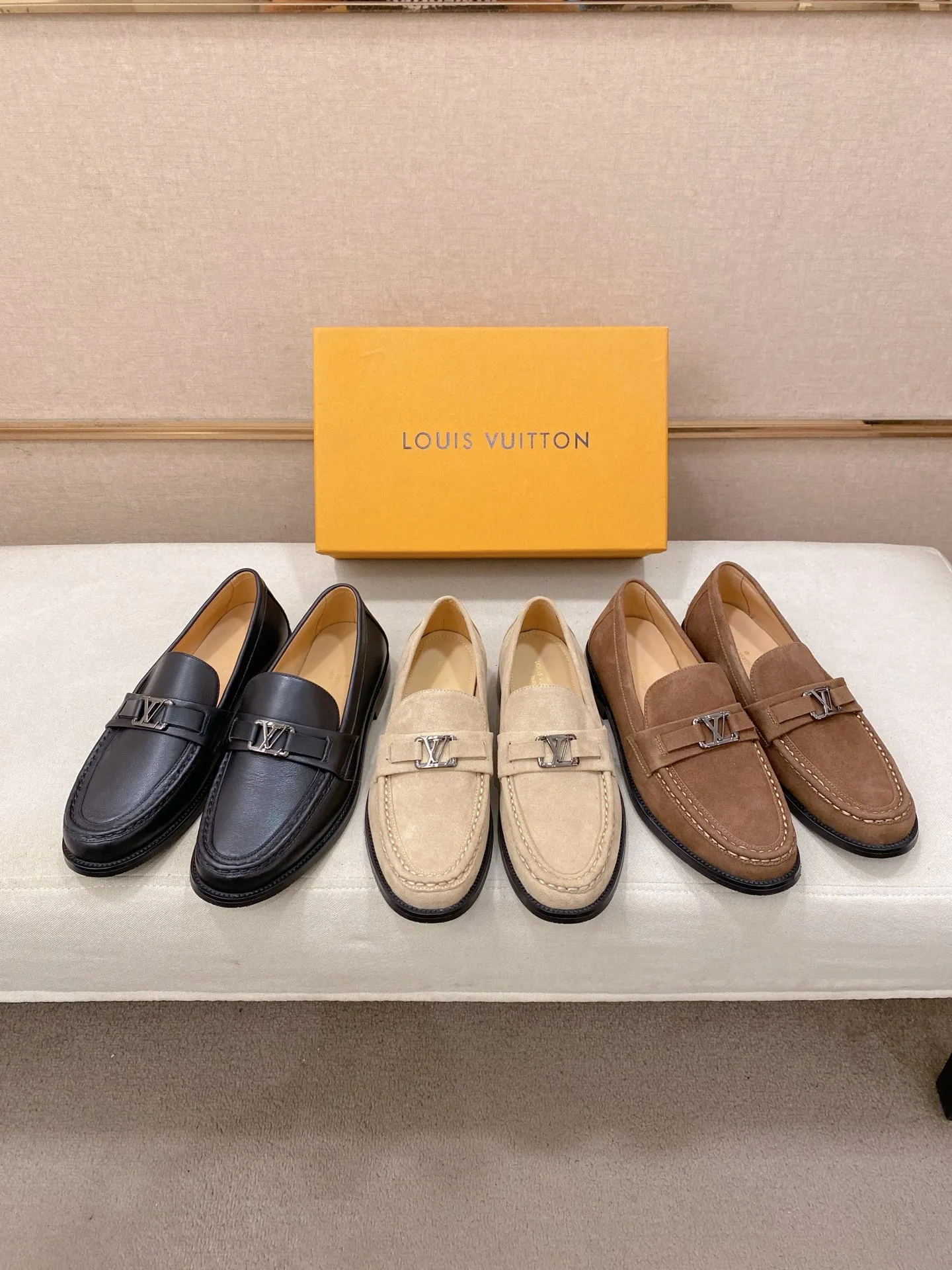 Men's shoes 💰 500💰⚡️New models available⚡️Louis Vuitton (Louis Vuitton/LV) casual, business formal wear! Made with pure Italian craftsmanship, the upper is made of first-layer cowhide, which is full of texture! The lining is cowhide and the original rubber leather shoe outsole. The style is atmospheric and comfortable! Positive code 38-44